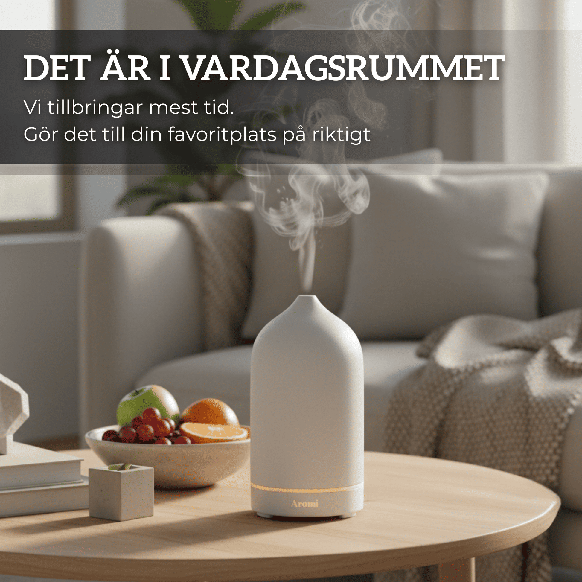 Vit sten diffuser i ljust vardagsrum, frontvy