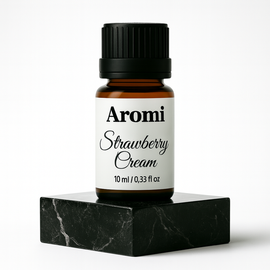 Strawberry cream doftolja, vit bakgrund, frontvy